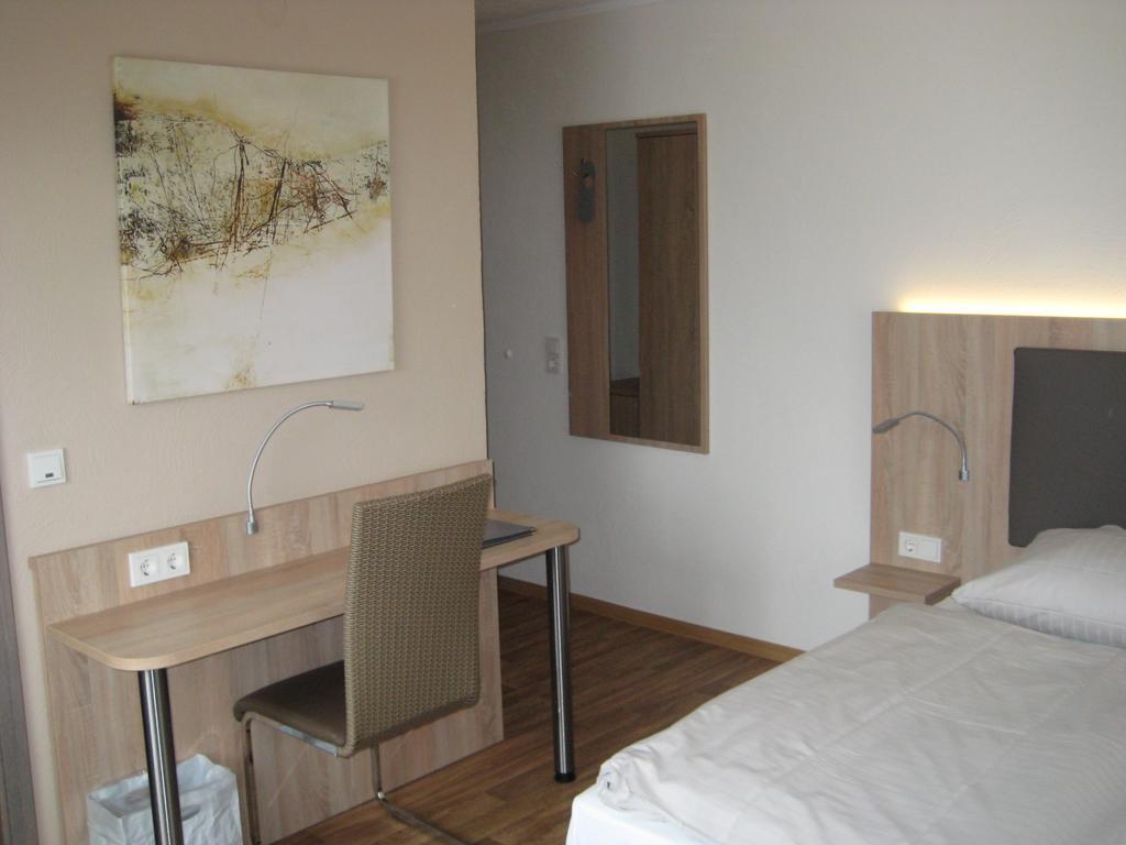 Hotel Zum Stern Schweich Ngoại thất bức ảnh