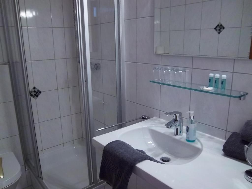 Hotel Zum Stern Schweich Ngoại thất bức ảnh